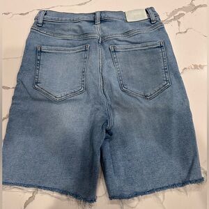 🌸Express Bermuda High Rise Shorts Size 8🌸